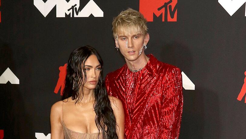 Megan Fox ist wieder schwanger. Vater des Kindes ist offenbar Machine Gun Kelly. Megan Fox ist wieder schwanger. Vater des Kindes ist offenbar Machine Gun Kelly.
