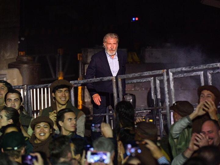 Auf dem Weg zum Millenium Falken? Harrison Ford bei der Eröffnung von "Star Wars: Galaxy's Edge".