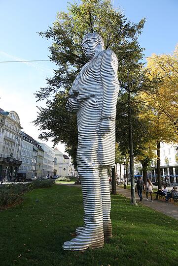 Die Statue von Maximilian von Montgelas.