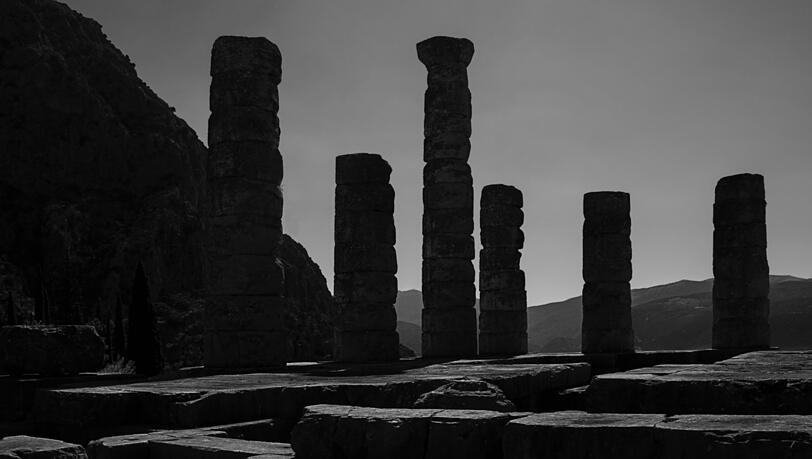 Thessalien, Delphi: Der Apollontempel.