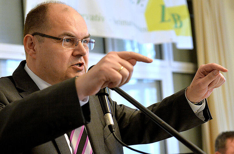 "Ethisch völlig inakzeptabel": Bundeslandwirtschaftsminister Christian Schmidt prangert die Vernichtung europäischer Lebensmittel in Russland an.