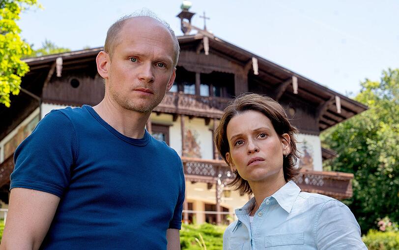 Das Ermittler-Duo Kawig-Schuster (Bernhard Conrad und Kristin Suckow) l&ouml;st seinen zweiten Fall. Der Th&uuml;ringen-Krimi um eine besondere Ermittlungsarbeit bietet ambitioniert gebaute F&auml;lle, akribische Ermittlungsarbeit und richtig gutes Schauspiel.