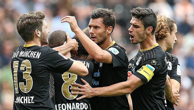 Die Pauli-Elf darf wieder ran bei den Löwen: Kapitän Chris Schindler und Co. mit derselben Startelf. Die Pauli-Elf darf wieder ran bei den Löwen: Kapitän Chris Schindler und Co. mit derselben Startelf.