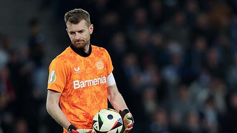 Kapitän Lukas Hradecky machte aus seiner Enttäuschung keinen Hehl.