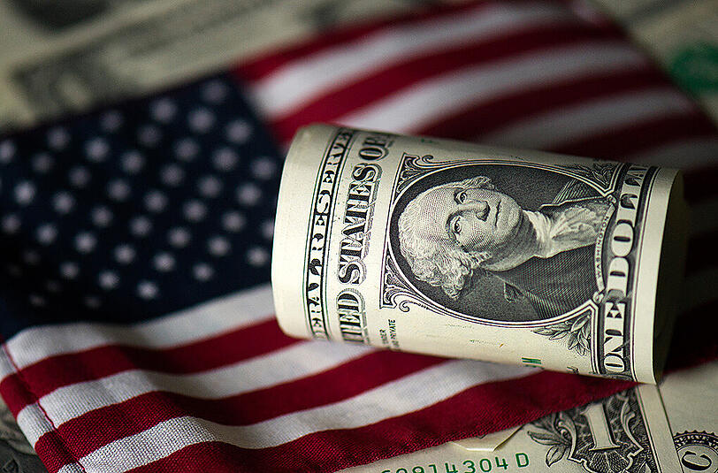 Die robusten Zahlen der US-Wirtschaft könnten laut US-Analysten dazu führen, dass die US-Notenbank Fed eine seit längerem diskutierte Anhebung der Zinsen noch einmal überprüft.