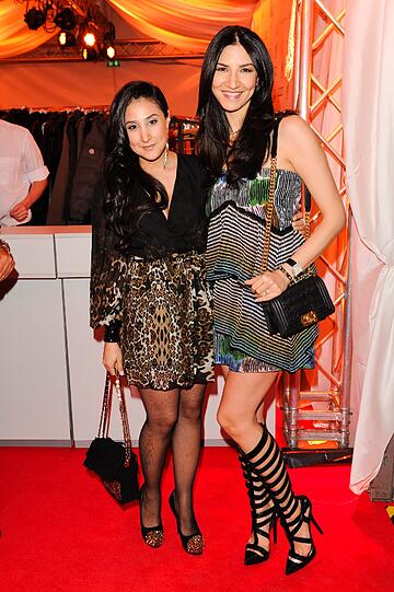 Vanda Dadras und Schwester Sara