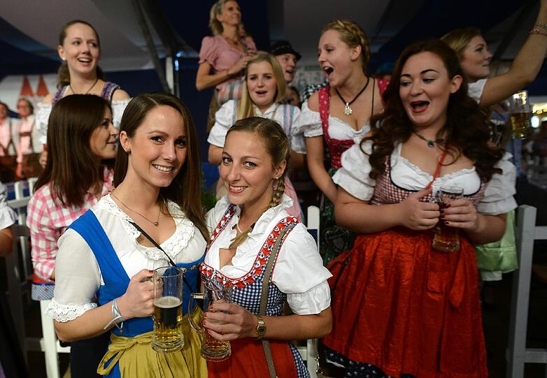 Zünftig geht's auch auf dem Oktoberfest in Köln zu.