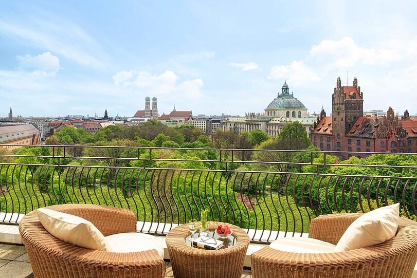 Traumhafter Blick: die Terrasse der Monforte Suite kann sich sehen lassen.