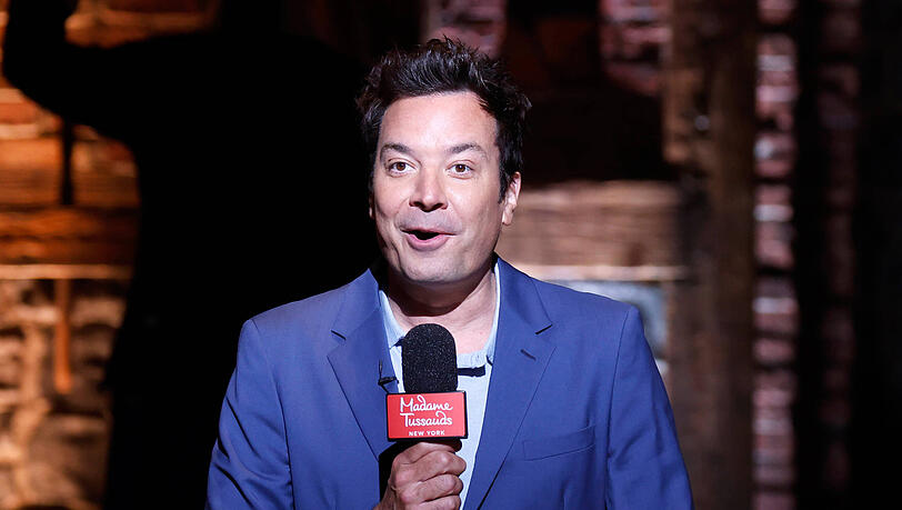US-Moderator Jimmy Fallon wurde während eines Dinner-Dates von Heidi Klum als "Vampir" bezeichnet. US-Moderator Jimmy Fallon wurde während eines Dinner-Dates von Heidi Klum als "Vampir" bezeichnet.