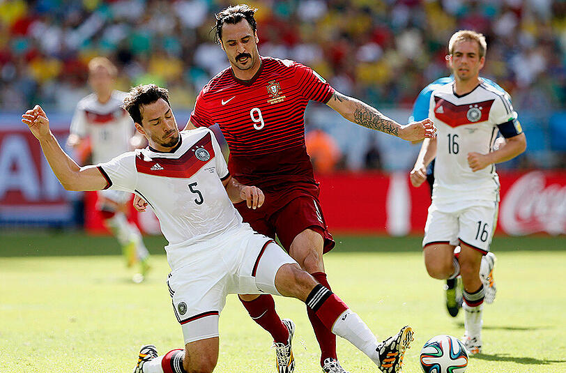 Hugo Almeida (hier bei der portugiesischen Nationalmannschaft, m.) spielte zuletzt bei Kuban Krasnodar. Marktwert: 2 Mio. €