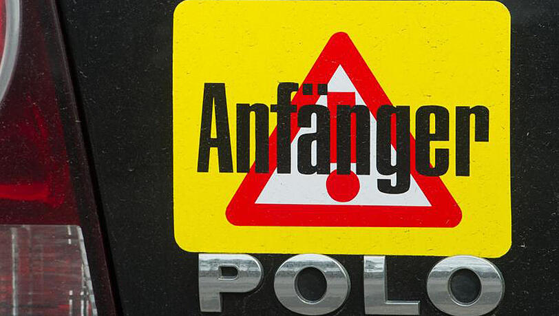 Bei Vielen löst der Gedanke ein mulmiges Gefühl aus: Sollen Jugendliche schon mit 16 Jahren Auto fahren dürfen? Bei Vielen löst der Gedanke ein mulmiges Gefühl aus: Sollen Jugendliche schon mit 16 Jahren Auto fahren dürfen?