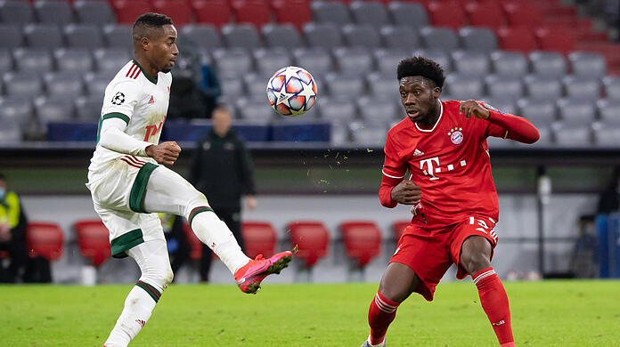 Nach seinem Comeback gelobt: Alphonso Davies (r).