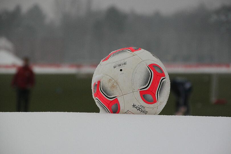 Schnee beim Dienstagstraining am Valznerweiher.