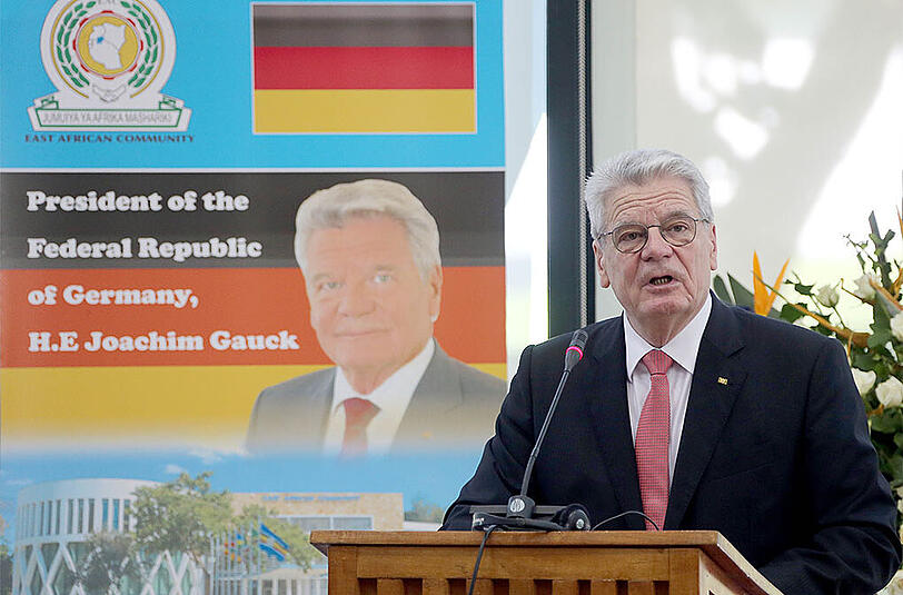 Bundespräsident Gauck spricht in Arusha in Tansania. Im Bezug auf Griechenland und die Zukunft des Landes fordert er ein einheitliches Handeln der gesamten EU.