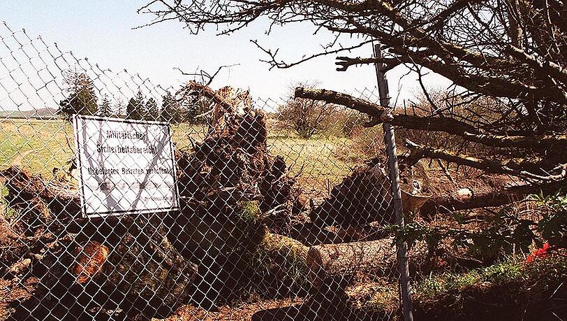 Ein militärischer Sicherheitsbereich ist die Heide nicht mehr – Probleme gibt’s aber immer noch. Ein militärischer Sicherheitsbereich ist die Heide nicht mehr – Probleme gibt’s aber immer noch.