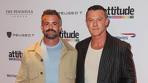 2022 wurde ihre Liebe bekannt: Jetzt träumt Luke Evans (r.) von Nachwuchs mit seinem Liebsten Fran Tomas.