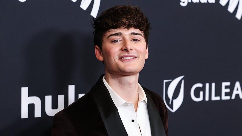 Noah Schnapp feiert seine neue Beziehung im Netz.