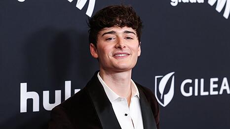 Noah Schnapp feiert seine neue Beziehung im Netz.