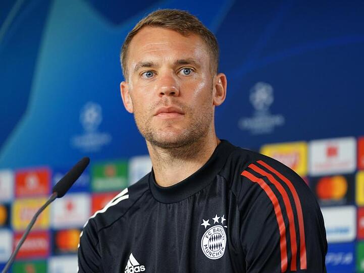 Manuel Neuer bei einer Pressekonferenz. Foto: M. Donato/FC Bayern/dpa