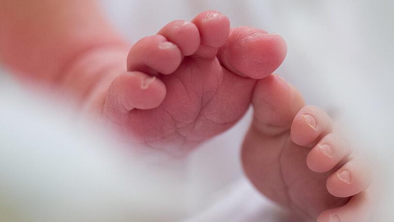 In Feldmoching brachte eine 34-jährige Münchnerin ihr Baby in der eigenen Wohnung zur Welt. (Symbolbild)