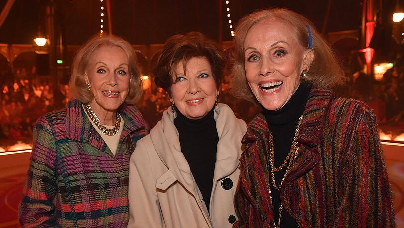 Ihr letzter öffentlicher Auftritt: Alice und Ellen Kessler mit Carolin Reiber bei der Premiere von Roncalli im Oktober 2025. Ihr letzter öffentlicher Auftritt: Alice und Ellen Kessler mit Carolin Reiber bei der Premiere von Roncalli im Oktober 2025.