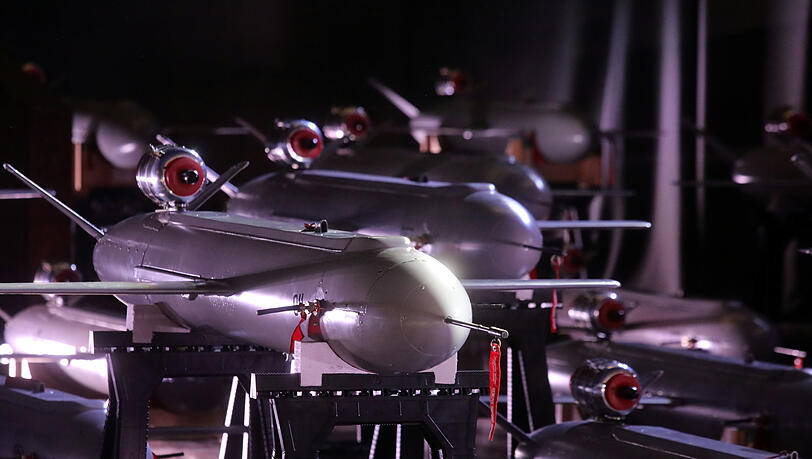 Neuartige Langstrecken-Raketen-Drohnen vom Typ Peklo (Hölle) werden während der Übergabe der ersten Charge an die Verteidigungskräfte am Tag der Streitkräfte der Ukraine ausgestellt. Neuartige Langstrecken-Raketen-Drohnen vom Typ Peklo (Hölle) werden während der Übergabe der ersten Charge an die Verteidigungskräfte am Tag der Streitkräfte der Ukraine ausgestellt.