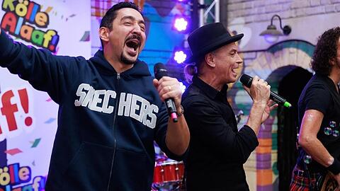 K&ouml;lner Musikgr&ouml;&szlig;en Eko Fresh (l.) und Brings in der RTL-Daily "Unter uns".