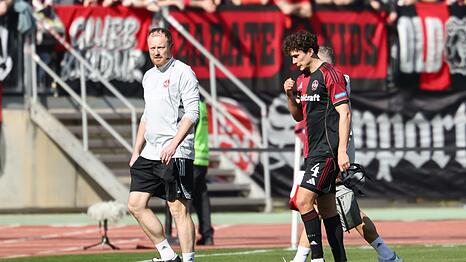 N&uuml;rnberg-Kapit&auml;n Fabio Gruber wurde im Spiel gegen D&uuml;sseldorf schon nach wenigen Minuten verletzt ausgewechselt.
