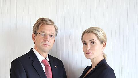 Spielen das Ehepaar Wulff in "Der Rücktritt": Kai Wiesinger und Anja KLing