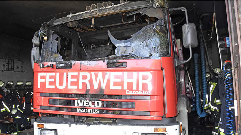 Bei dem Brand entstand ein sehr hoher Sachschaden.