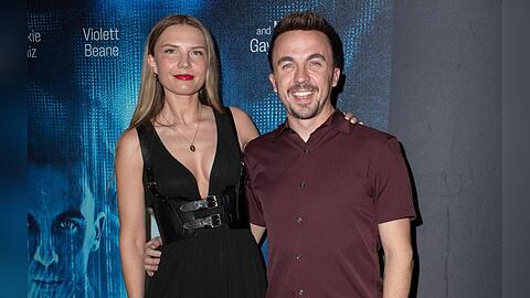 Frankie Muniz und seine Ehefrau Paige Price bei einer Premiere.