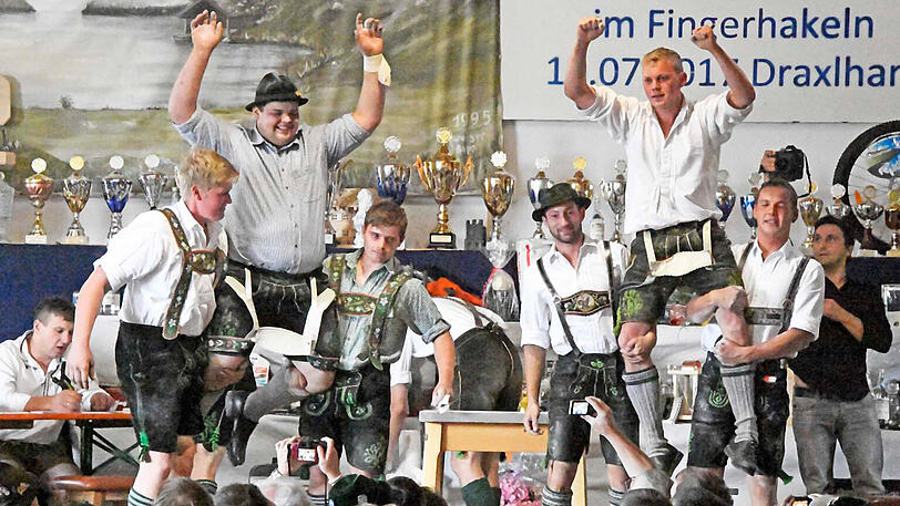 64. Bayerische Meisterschaft im Fingerhakln. Die Bilder.