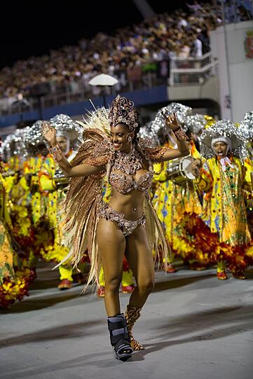 Heiße Rhythmen, heiße Tänze: Die besten Bilder vom Karneval im Sambodromo in Rio.