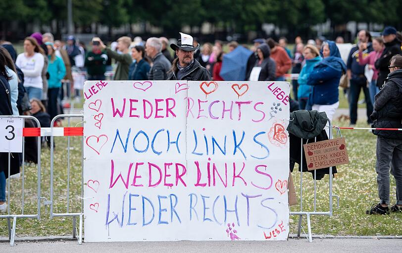 Rund 700 Demonstranten fanden sich am Samstag auf der Münchner Theresienwiese ein.