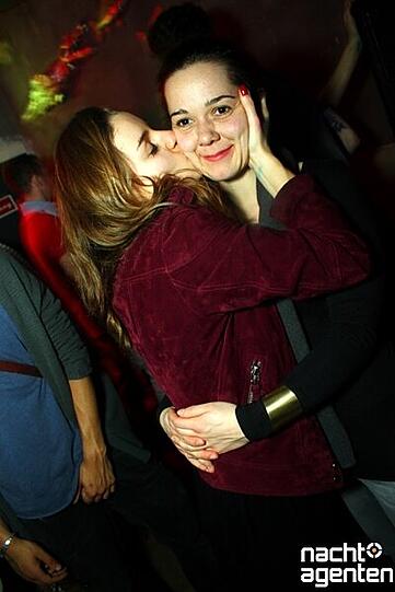 Neue Farben für die Stadt: Der neue Club Jack Rabbit feiert seine Eröffnung. "Honey Bunny" ist das für sich sprechende Motto. 
Mehr Bilder unter: www.nachtagenten.de