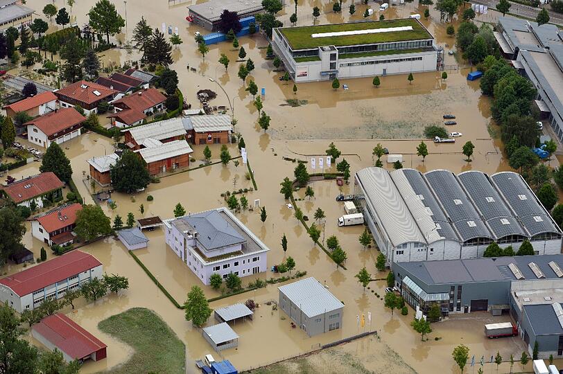 Die Jahrhundert-Flut: Die bewegenden Hochwasser-Bilder.