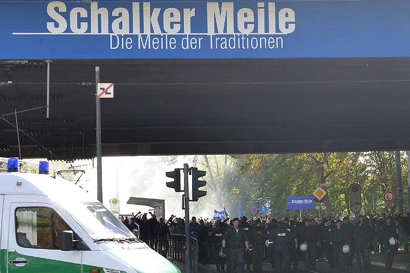 Vor dem Revierderby: Bilder von der Anfahrt der Fans