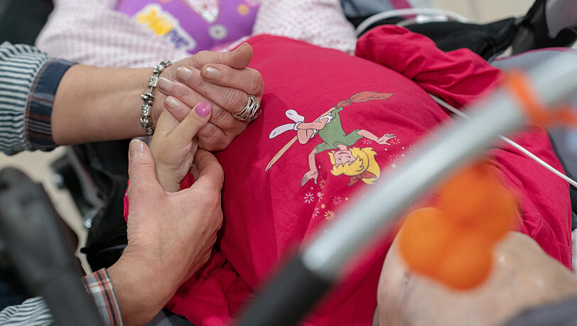 Das ambulante Kinderhospiz RUF24 bietet Familien in Krisen Rückhalt und Hilfe. Ein Team von zehn Hauptamtlichen und vielen Ehrenamtlichen ist rund um die Uhr erreichbar und bietet Familien in Krisenzeiten Begleitung. (Symbolbild)