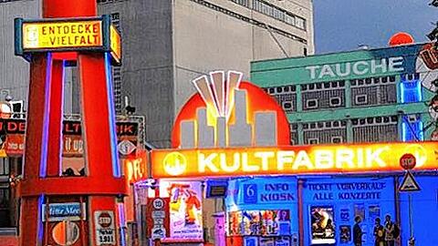 Eigentlich soll hier nur friedlich gefeiert werden: die Kultfabrik in Münchens Osten.