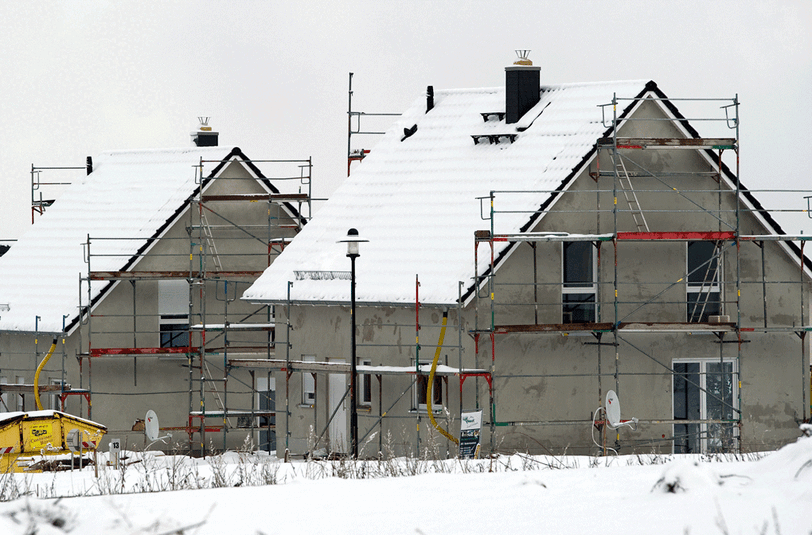 Hausbau im Winter ist möglich, aber nur, solange die Temperaturen nicht unter 5 Grad plus fallen.