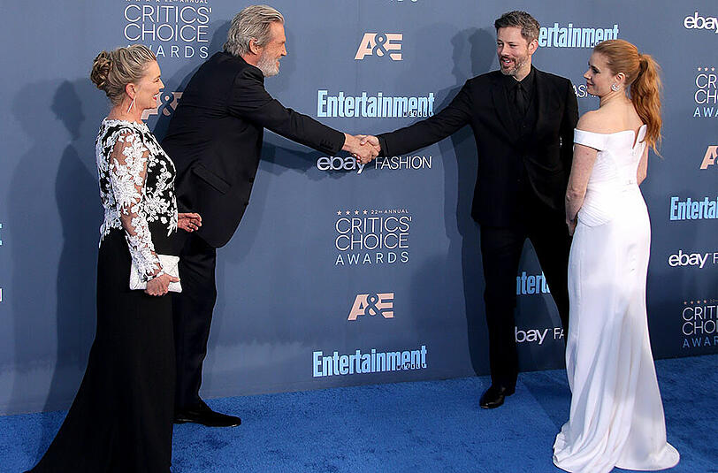 Jeff Bridges und seine Frau Susan Bridges begrüßen Darren Le Gallo und dessen Frau Amy Adams