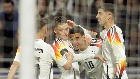 Kai Havertz (r) erzielte das 2:0 für die DFB-Elf.