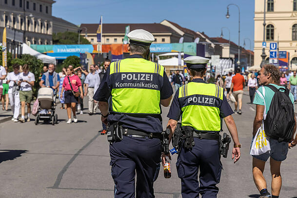 Wegen der IAA werden am Wochenende tausende Polizisten im Einsatz sein.