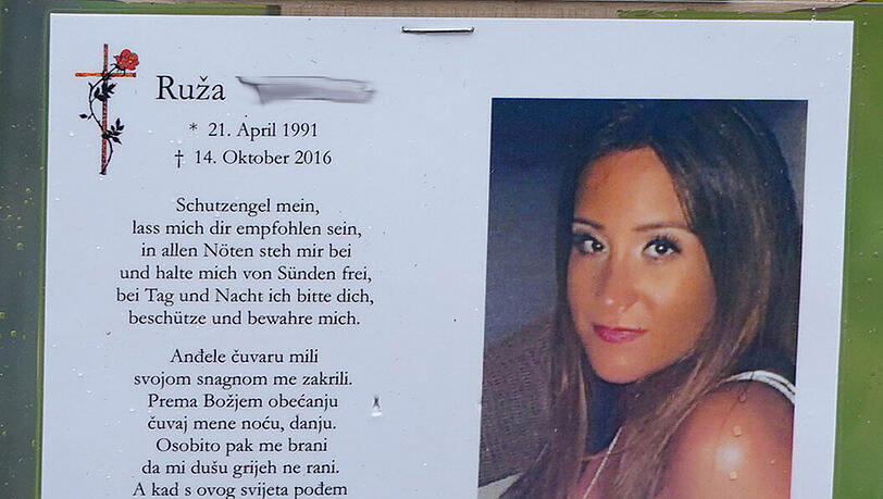Das Sterbebildchen der Justizangestellten († 25). Das Sterbebildchen der Justizangestellten († 25).