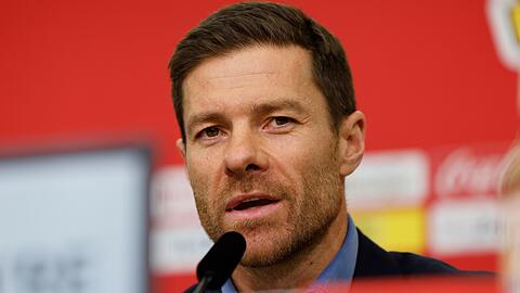 Vorstellung des neuen Trainer Xabi Alonso bei Fussbal-Bundesligist Beyer 04 Leverkusen.