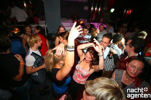 Bei der Jukue&Joy Afterworkparty im 8 Seasons geht's auch gut zur Sache.

Mehr Bilder unter: www.nachtagenten.de