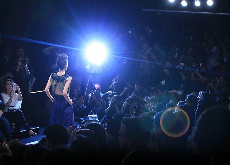 Fashion Week in Mexico: Ein Model zeigt eine Kreation der Peruanischen Designerin Sandra Weil