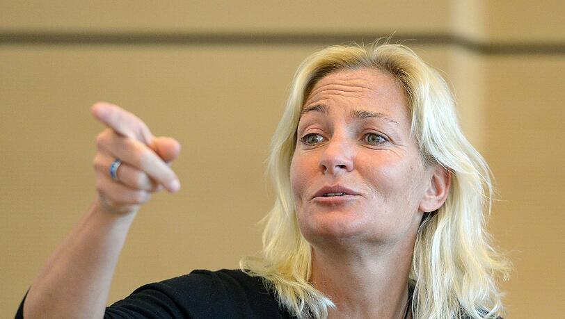 Wen wählt sie aus? Die Teamchefin der deutschen Fed-Cup-Mannschaft, Barbara Rittner, hat die Wahl. Wen wählt sie aus? Die Teamchefin der deutschen Fed-Cup-Mannschaft, Barbara Rittner, hat die Wahl.