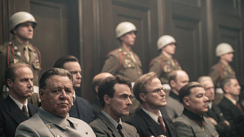 Dem ehemaligen Reichsmarschall von Adolf Hitler, Hermann G&ouml;ring (Russell Crowe), wird in N&uuml;rnberg der Prozess gemacht.