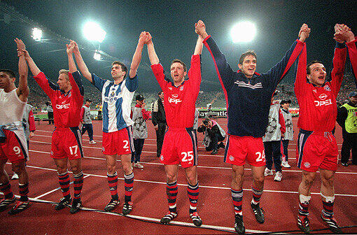 Im Jahr darauf ging es gegen den FC Porto. Nach einem Unentschieden, siegten die Bayern im Heimspiel 2:1.